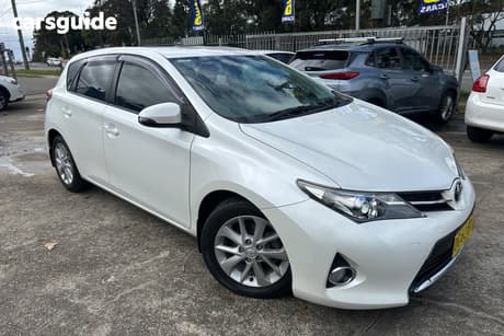 White 2014 Toyota Corolla Hatchback Ascent Sport