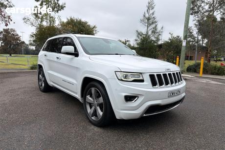 White 2014 Jeep Grand Cherokee Wagon Overland (4X4)