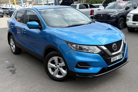 Blue 2019 Nissan Qashqai Wagon St