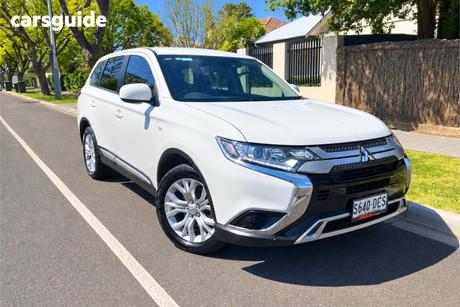 White 2021 Mitsubishi Outlander Wagon Es 7 Seat (2Wd)