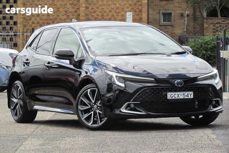 Black 2025 Toyota Corolla Hatchback Zr Hybrid