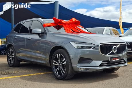 Grey 2017 Volvo XC60 Wagon T5 Inscription