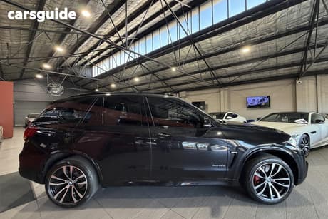 Black 2018 BMW X5 Wagon Xdrive 30D