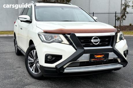 White 2017 Nissan Pathfinder Wagon St-L (4X4)