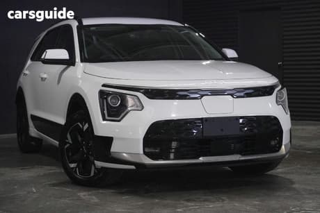 White 2023 Kia Niro Wagon Ev S