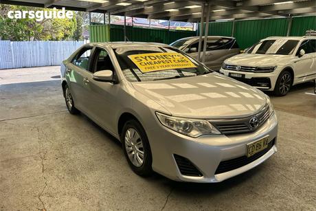Silver 2013 Toyota Camry Sedan Altise