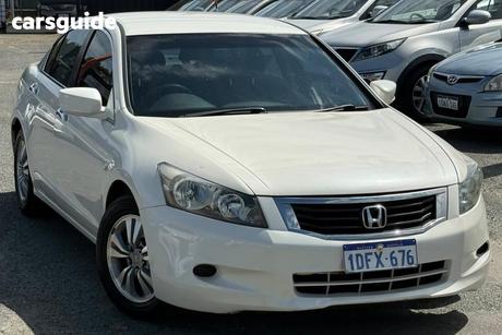 White 2009 Honda Accord Sedan Vti
