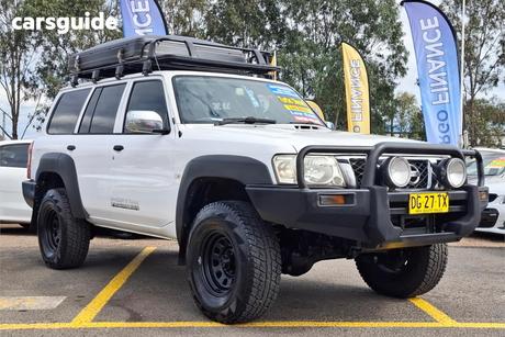 White 2010 Nissan Patrol Wagon Dx (4X4)