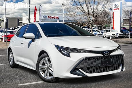 White 2018 Toyota Corolla Hatchback Ascent Sport