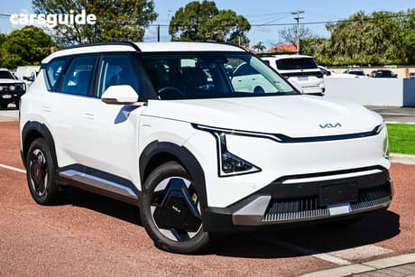 White 2025 Kia EV5 Wagon Air 2Wd Lr