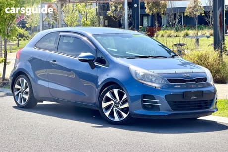 Blue 2016 Kia RIO Hatchback Sport