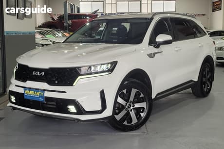 White 2023 Kia Sorento Wagon Sport 7 Seat