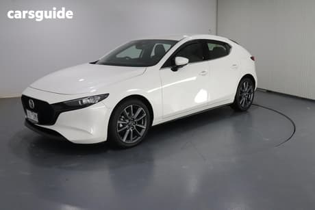 White 2023 Mazda 3 Hatchback G20 Touring