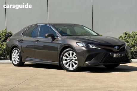 Bronze 2019 Toyota Camry Sedan Ascent Sport (Hybrid)