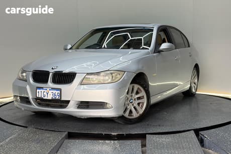 Silver 2005 BMW 318I Sedan Executive