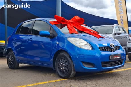 Blue 2010 Toyota Yaris Hatchback Yr