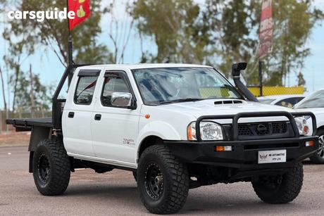 White 2014 Nissan Navara Dual Cab Pick-up St-R (4X4)