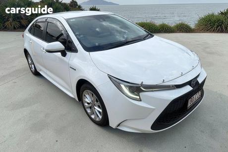 White 2021 Toyota Corolla Sedan Sx (Hybrid)