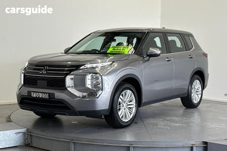 Grey 2023 Mitsubishi Outlander Wagon Es 5 Seat (2Wd)