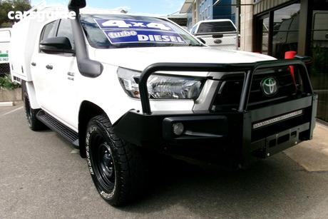 White 2020 Toyota Hilux Double Cab Chassis Sr (4X4)