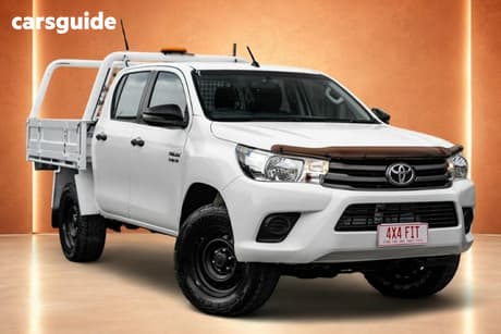 White 2017 Toyota Hilux Dual Cab Chassis Sr (4X4)