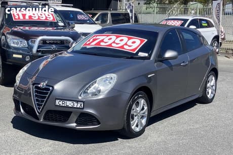 Grey 2013 Alfa Romeo Giulietta Hatchback Progression 1.4
