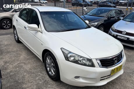 White 2008 Honda Accord Sedan Vti-L