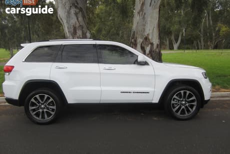 White 2017 Jeep Grand Cherokee SUV WK MY18