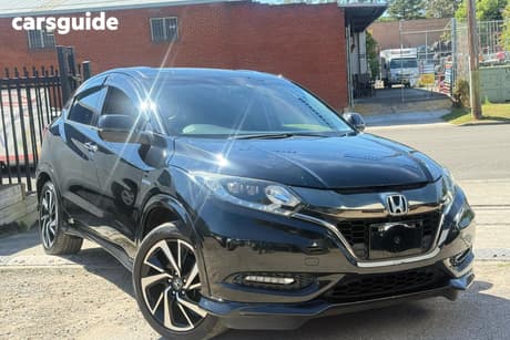 Black 2017 Honda Vezel SUV RS