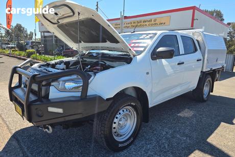 White 2022 Isuzu D-MAX Crew Cab Chassis Sx (4X4)