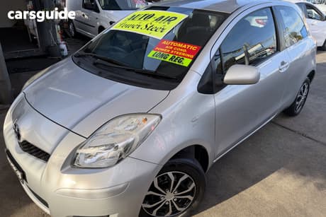 Silver 2008 Toyota Yaris Hatchback Yr