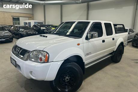 White 2011 Nissan Navara Dual Cab Pick-up St-R (4X4)