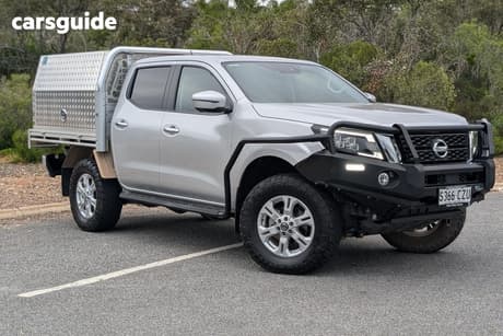 Silver 2023 Nissan Navara Dual Cab Pick-up St (4X4)
