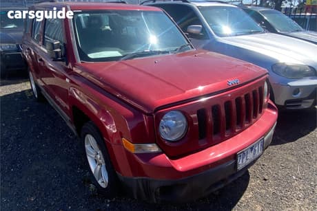 Red 2013 Jeep Patriot SUV SPORT