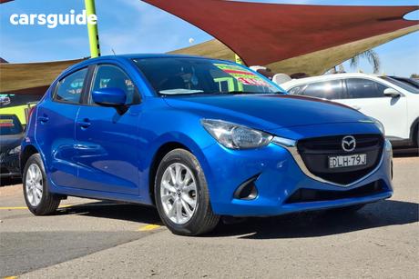 Blue 2016 Mazda 2 Hatchback Maxx