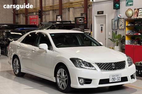 White 2011 Toyota Crown Sedan