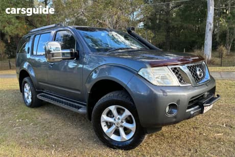 Grey 2010 Nissan Pathfinder Wagon St-L (4X4)