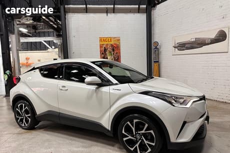 White 2018 Toyota C-HR Wagon Koba (2Wd)