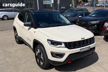 White 2018 Jeep Compass Wagon Trailhawk (4X4 Low)