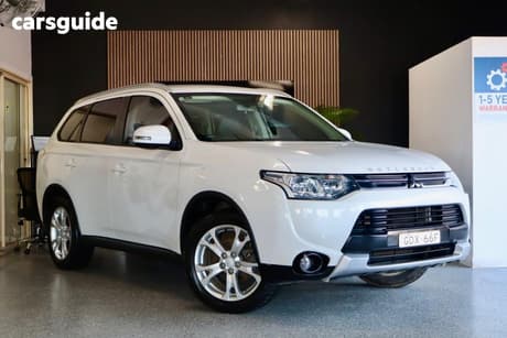 White 2014 Mitsubishi Outlander Wagon Ls (4X2)