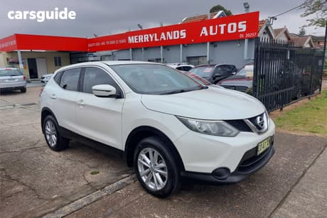 White 2015 Nissan Qashqai Wagon St (4X2)