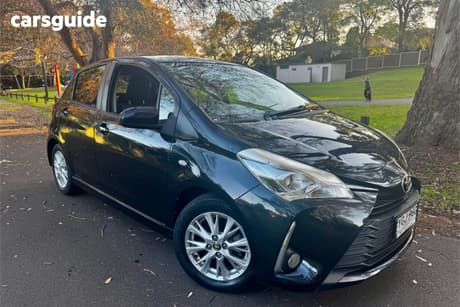Black 2017 Toyota Yaris Hatchback Zr