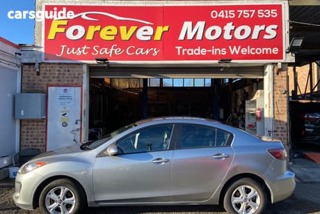 Grey 2013 Mazda 3 Sedan Neo