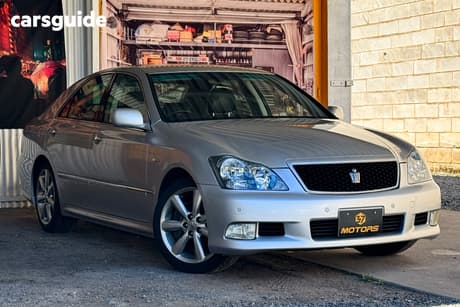 Silver 2007 Toyota Crown Sedan