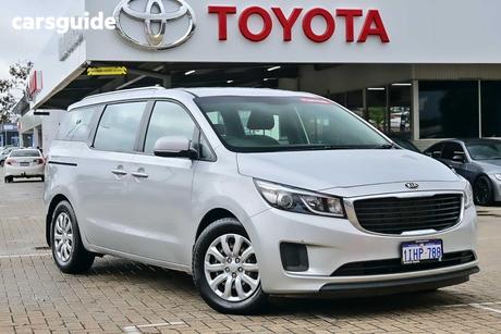 Silver 2017 Kia Carnival Wagon S