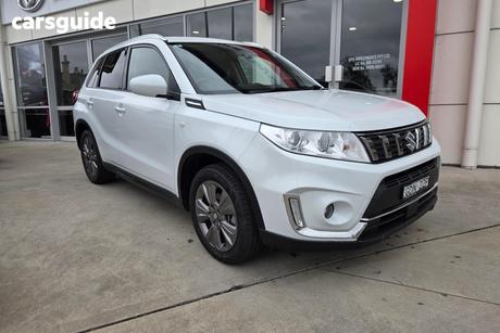 White 2022 Suzuki Vitara Wagon 1.6L