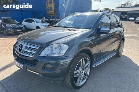 Grey 2010 Mercedes-Benz ML300 Wagon Cdi (4X4)
