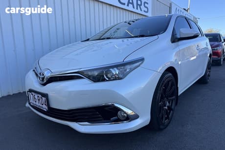 White 2015 Toyota Corolla Hatchback Ascent Sport