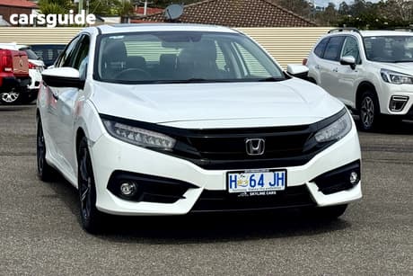 White 2018 Honda Civic Sedan Rs