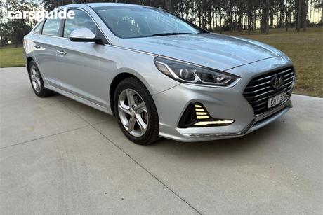 Silver 2017 Hyundai Sonata Sedan Active